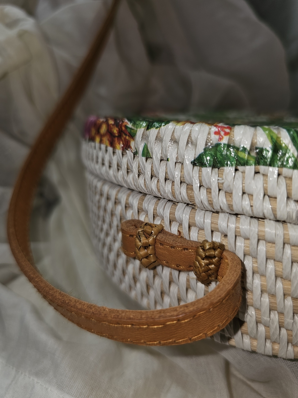 Tropical Flowers Pineapple Print Round Crossbody Bag - Green - Picture 6 of 16